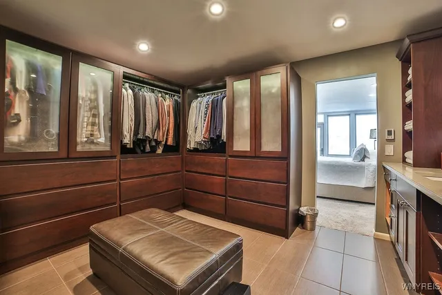 $875,000 | 252 Rivermist Drive, Buffalo, NY 14202