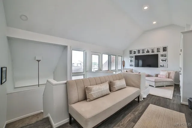 $875,000 | 252 Rivermist Drive, Buffalo, NY 14202