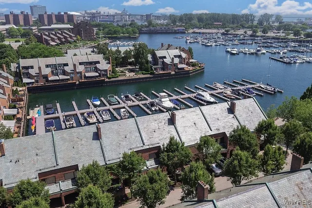 $875,000 | 252 Rivermist Drive, Buffalo, NY 14202