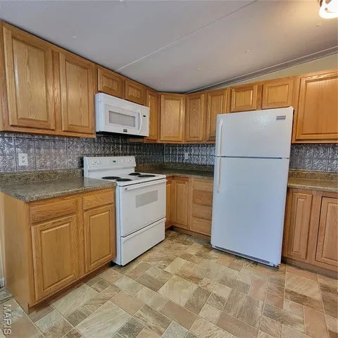 $180,000 | 193 Highway 5, Gainesville, MO 65655