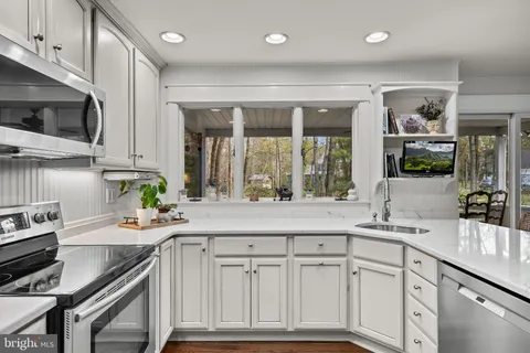 $685,000 | 2 Strafford Court, Medford, NJ 08055