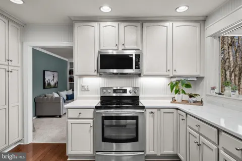 $685,000 | 2 Strafford Court, Medford, NJ 08055