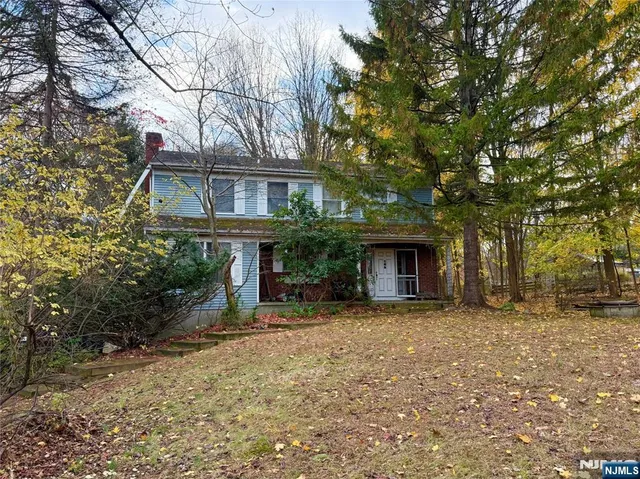 $780,000 | 146 Myrtle Avenue, Ramsey, NJ 07446