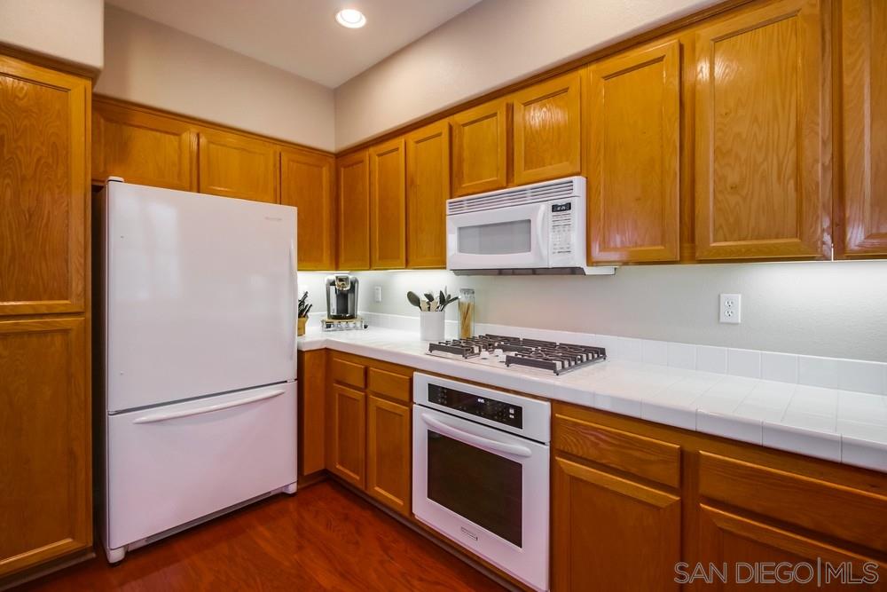 12232 Pepper Tree Lane Poway, CA 92064 - Photo 10 of 25 Counter-Depth Refrigerator