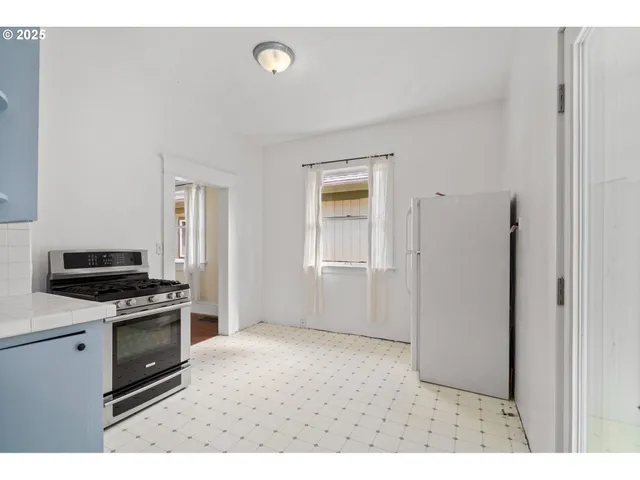 $334,999 | 2538 North Watts Street, Portland, OR 97217