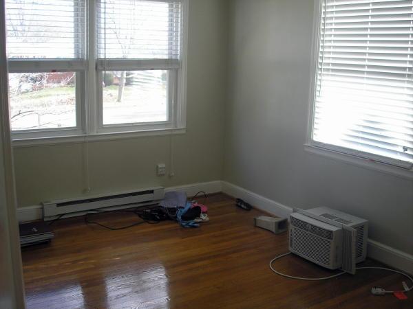 3220 Oliver Road Northeast Roanoke, VA 24012 - Photo 8 of 10 a room with a window