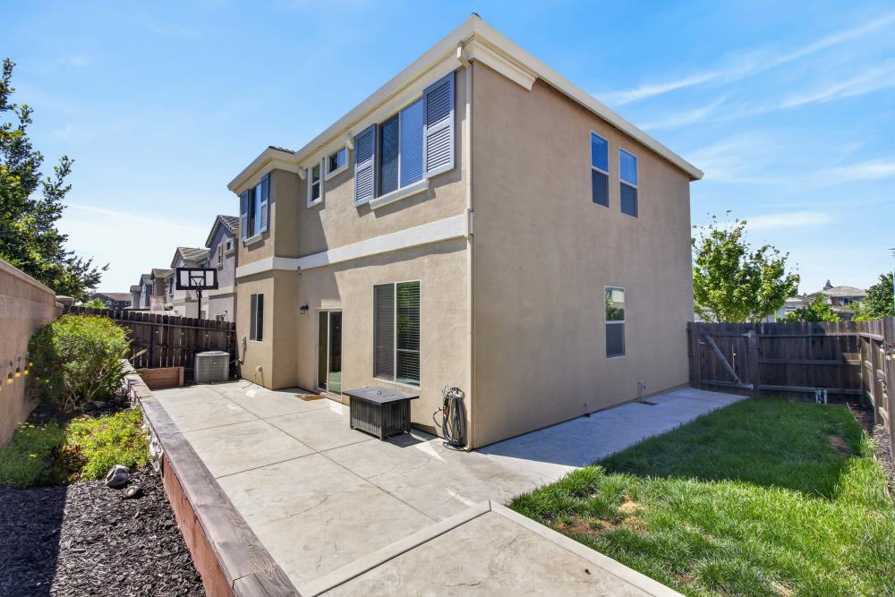 2797 Rainer Way Antelope, CA 95843 - Photo 15 of 57