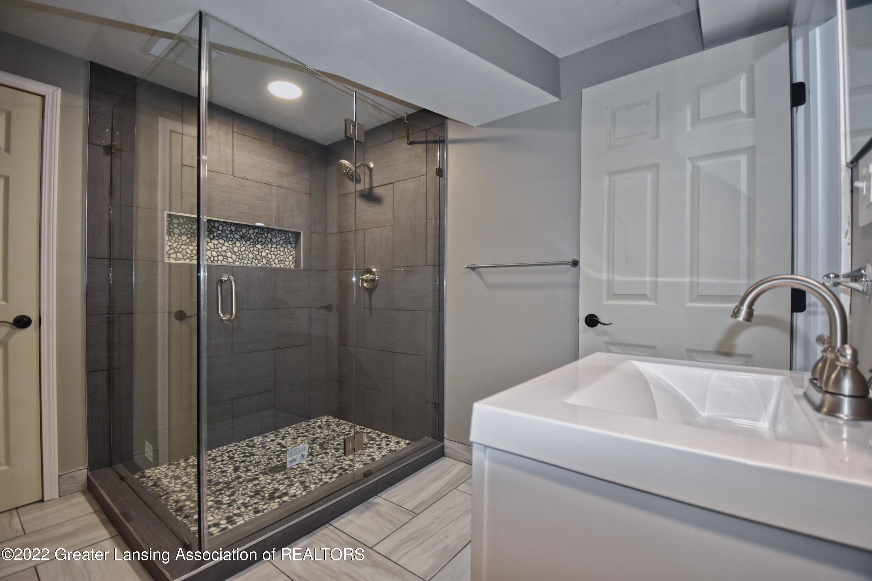 299 Ives Road Mason, MI 48854 - Photo 31 of 38 Basement Bath