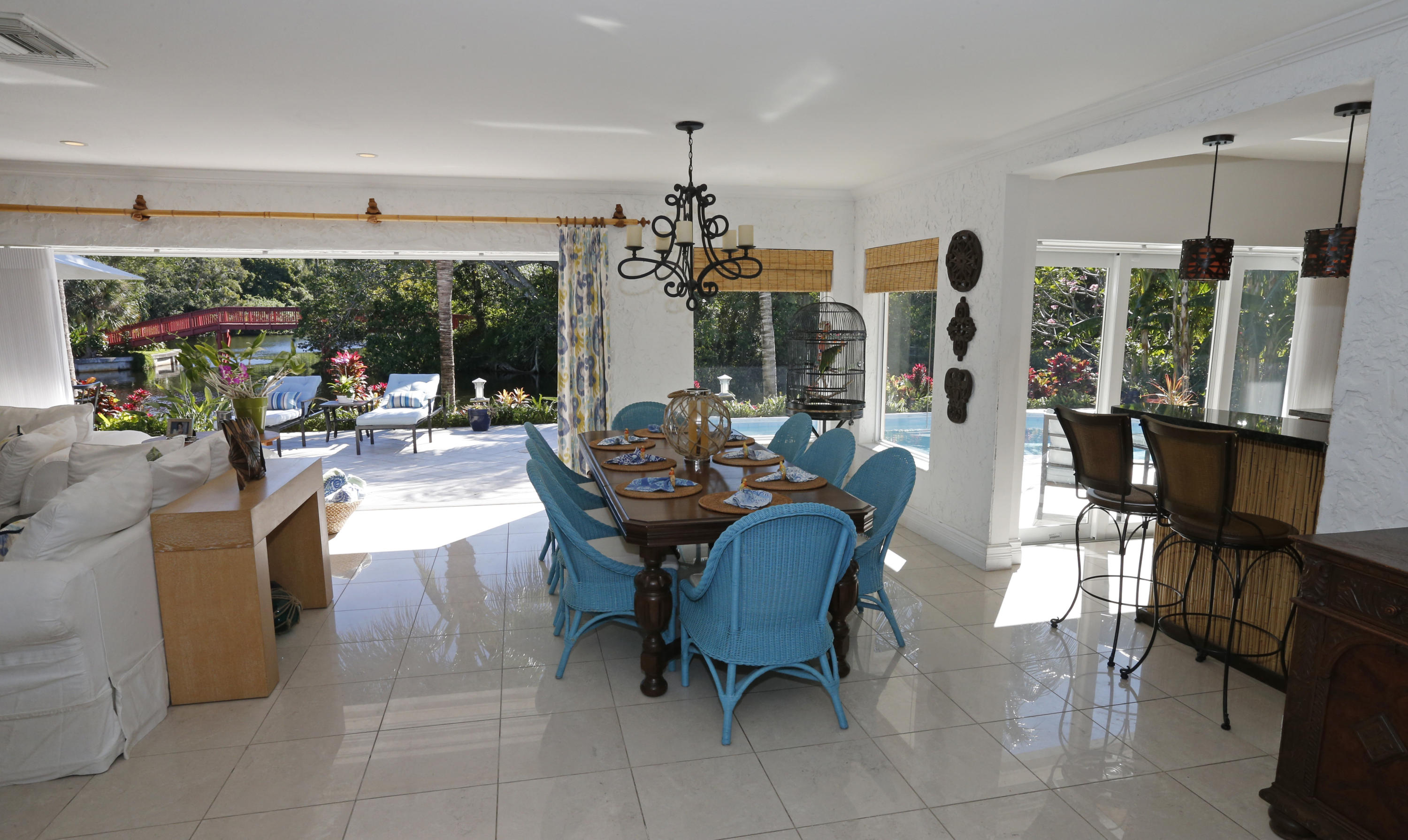 1030 Cypress Way Boca Raton, FL 33486 - Photo 11 of 28 Dining and Bar Area