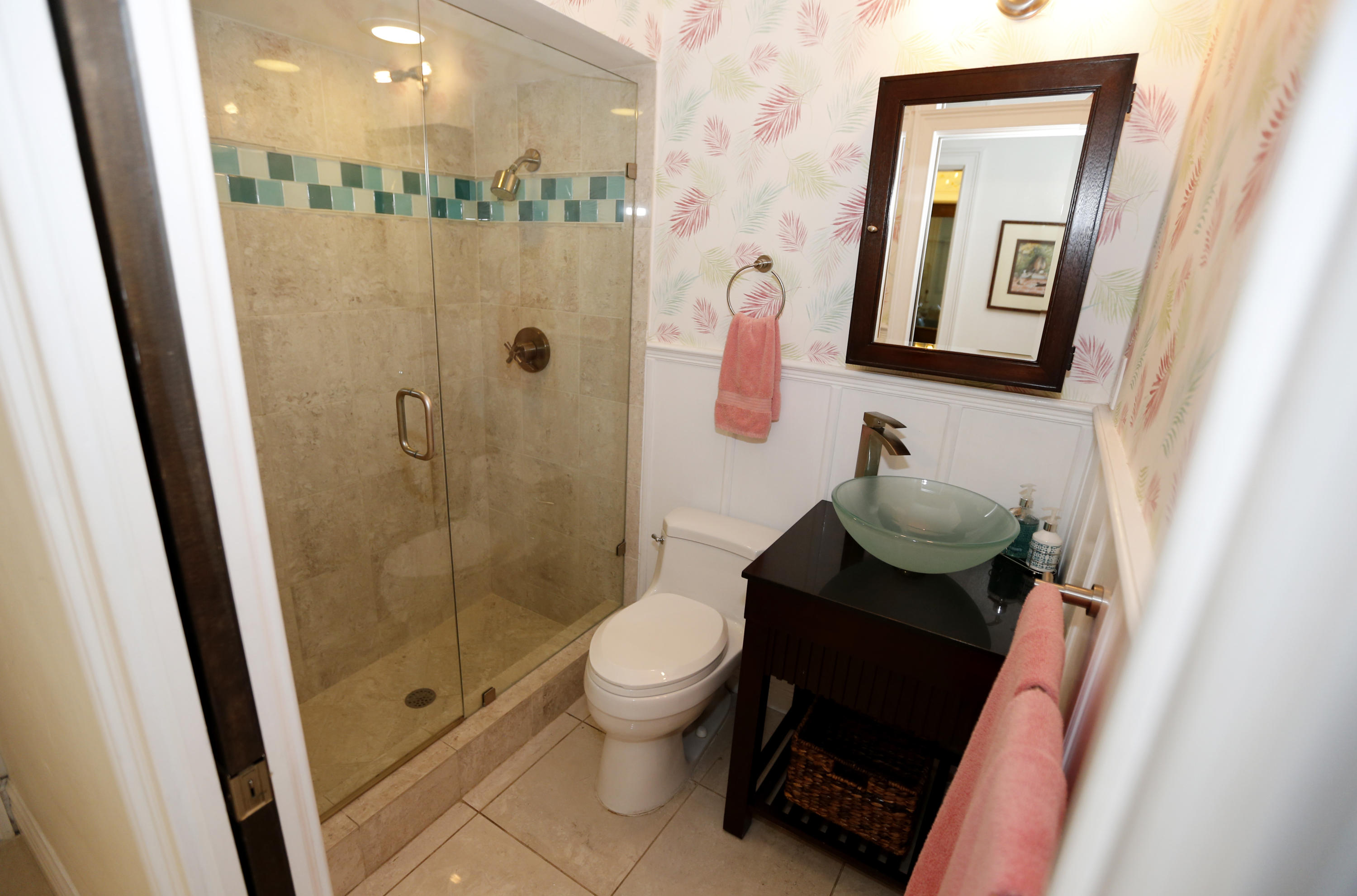 1030 Cypress Way Boca Raton, FL 33486 - Photo 20 of 28 Bathroom 3