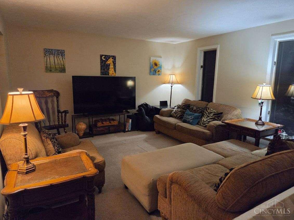 6090 Werk Road Cincinnati, OH 45248 - Photo 7 of 62