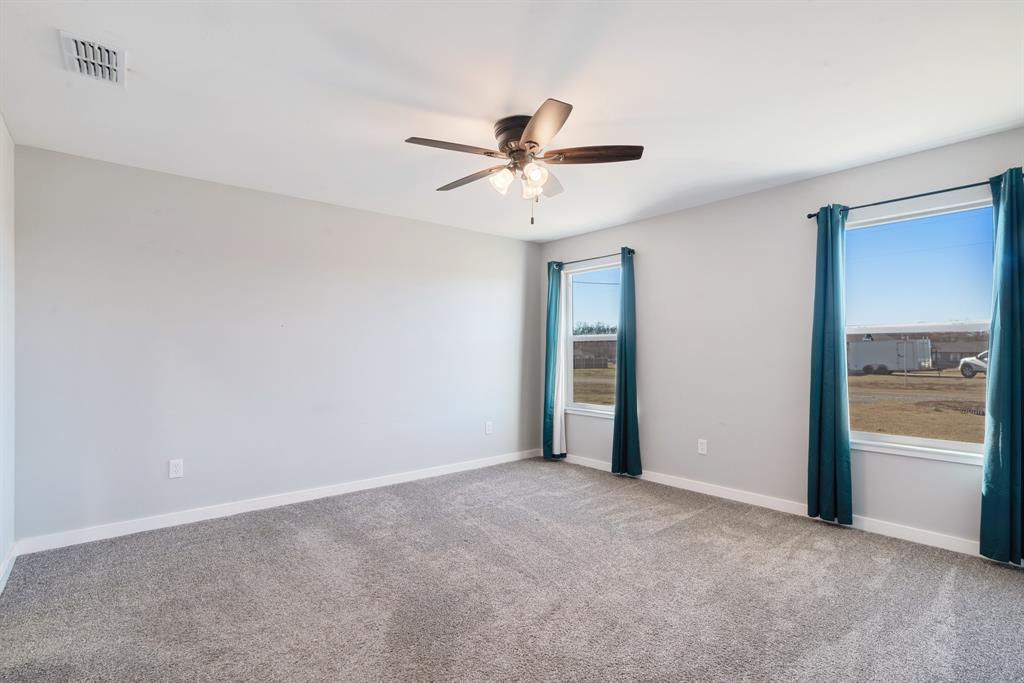 400 Private Road Paris, TX 75462 - Photo 9 of 19