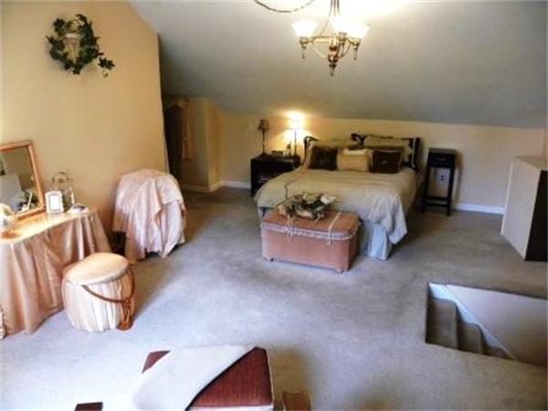 93 Bay State Road Melrose, MA 02176 - Photo 12 of 23 Gallery Image 12