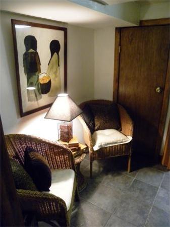 93 Bay State Road Melrose, MA 02176 - Photo 17 of 23 Gallery Image 17