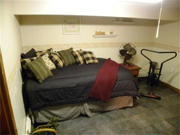 93 Bay State Road Melrose, MA 02176 - Photo 18 of 23 Gallery Image 18