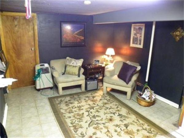 93 Bay State Road Melrose, MA 02176 - Photo 19 of 23 Gallery Image 19