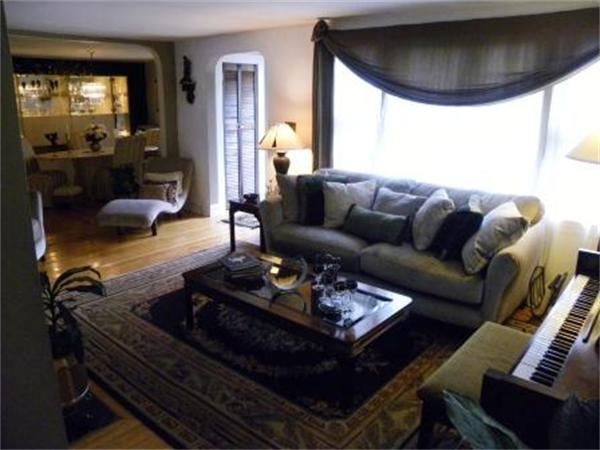 93 Bay State Road Melrose, MA 02176 - Photo 8 of 23 Gallery Image 8
