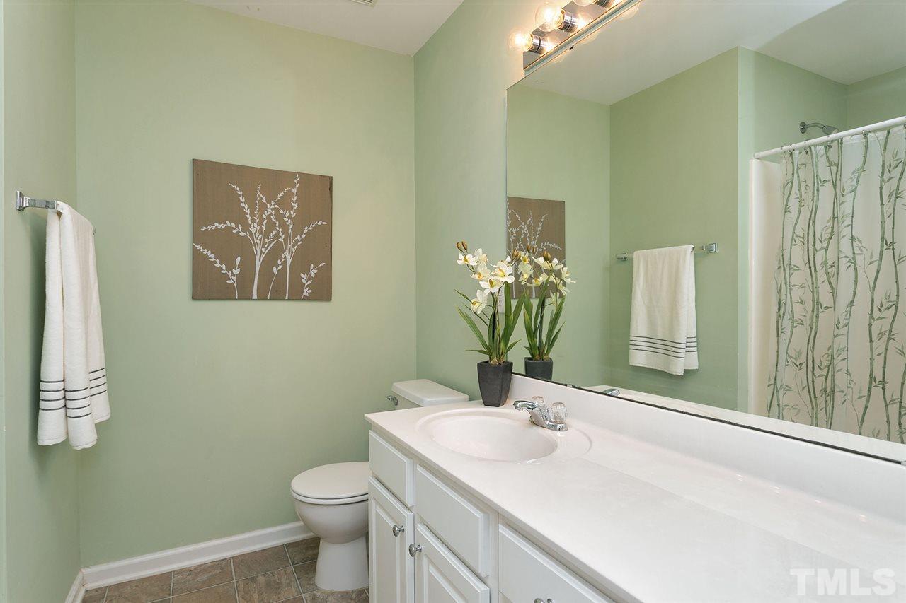 4516 Sugarbend Way Raleigh, NC 27606 - Photo 14 of 25 Gallery Image 14