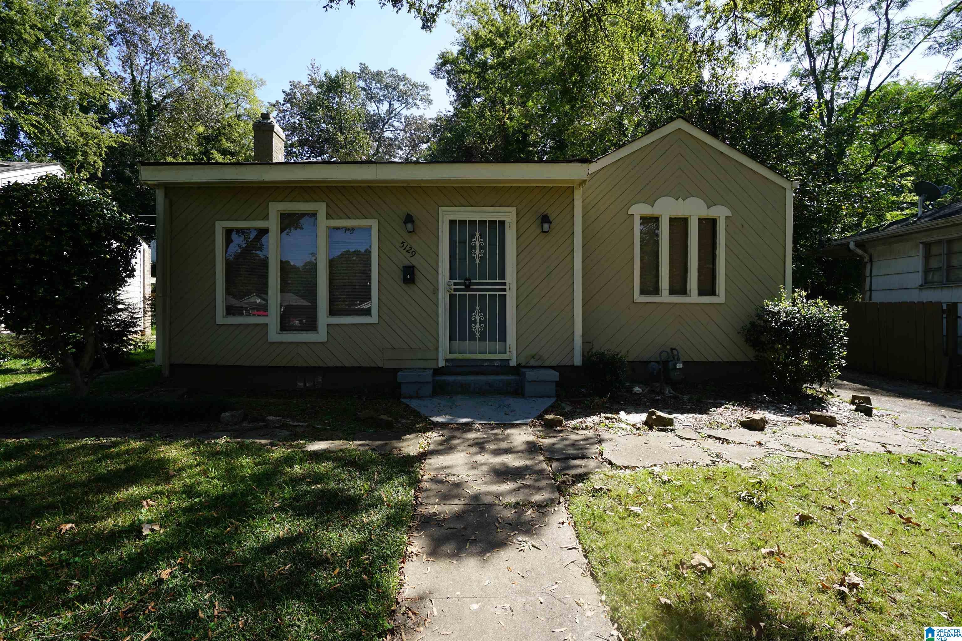 5129 Farrell Avenue Fairfield, AL 35064 - Photo 1 of 4