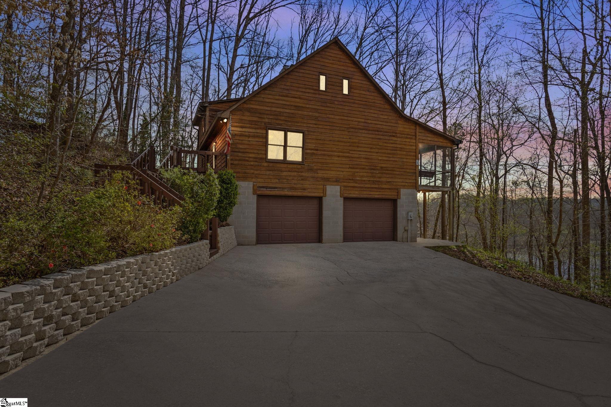98 Blue Lake Road Greenville, SC 29617 - Photo 1 of 36 Gallery Image 1