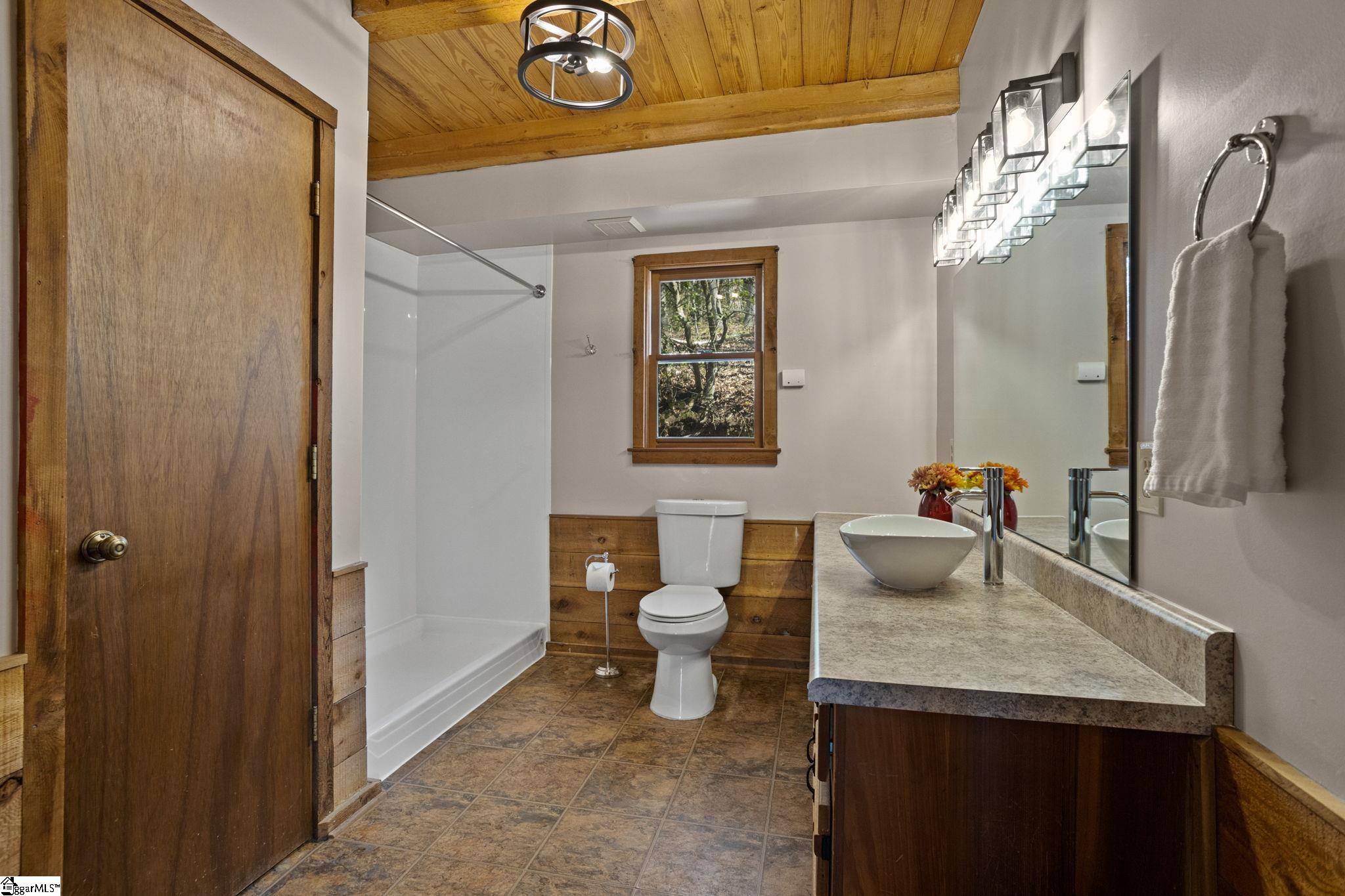 98 Blue Lake Road Greenville, SC 29617 - Photo 12 of 36 Gallery Image 12