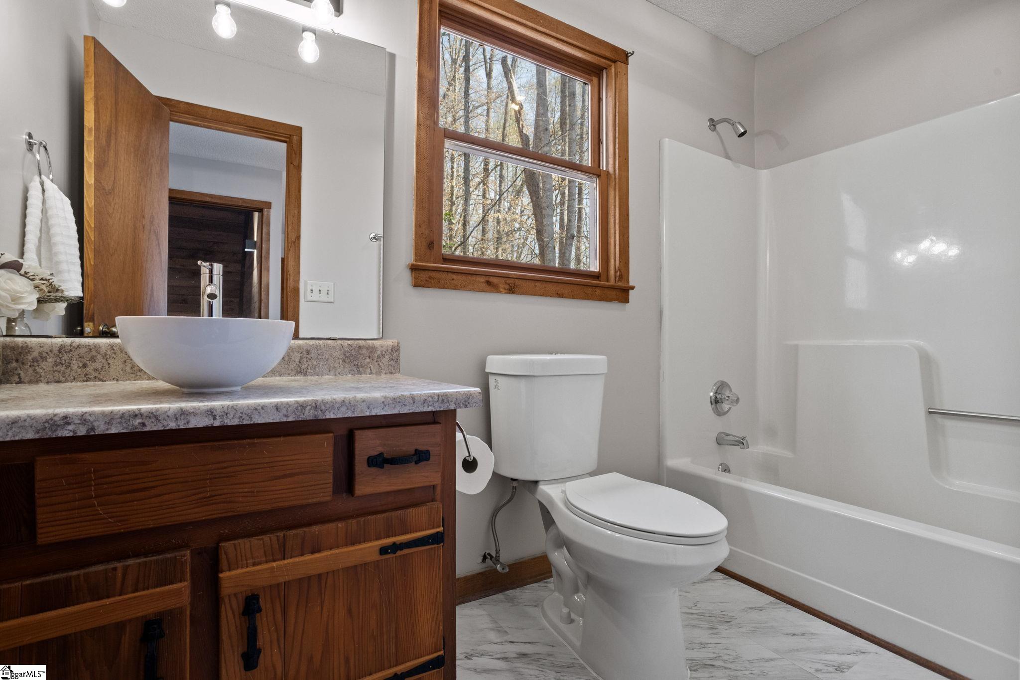 98 Blue Lake Road Greenville, SC 29617 - Photo 16 of 36 Gallery Image 16