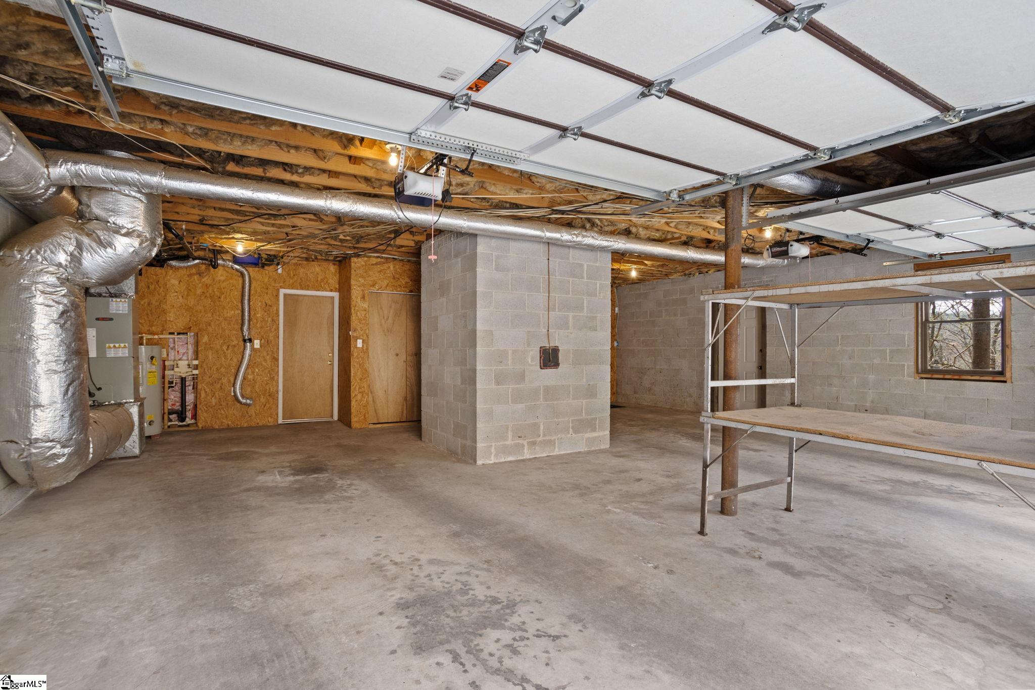 98 Blue Lake Road Greenville, SC 29617 - Photo 21 of 36 Gallery Image 21