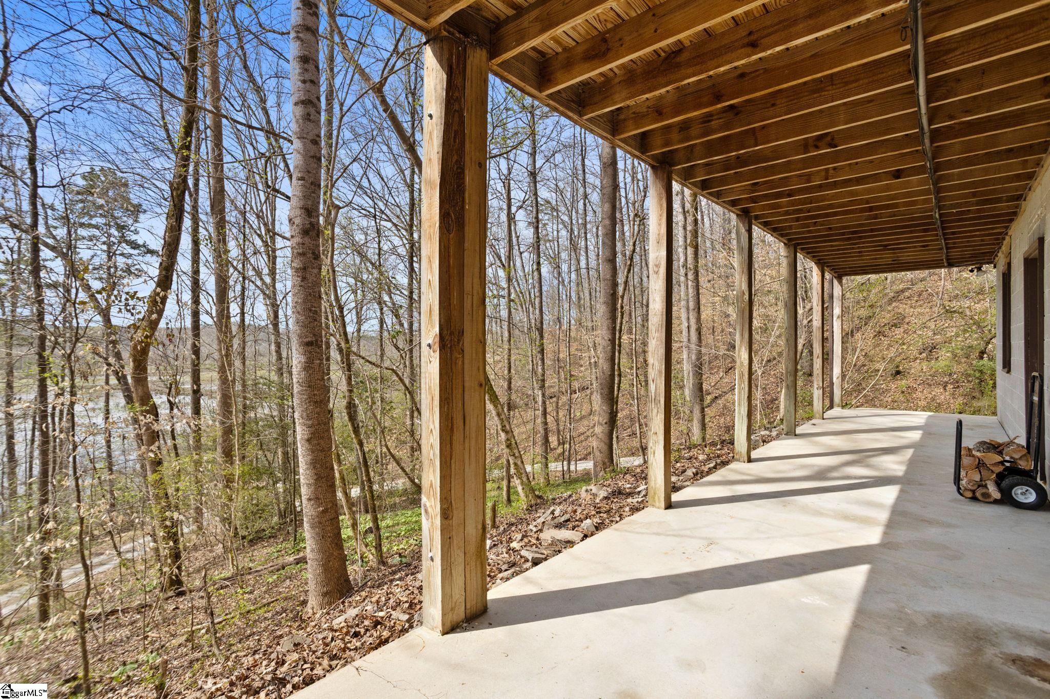 98 Blue Lake Road Greenville, SC 29617 - Photo 30 of 36 Gallery Image 30