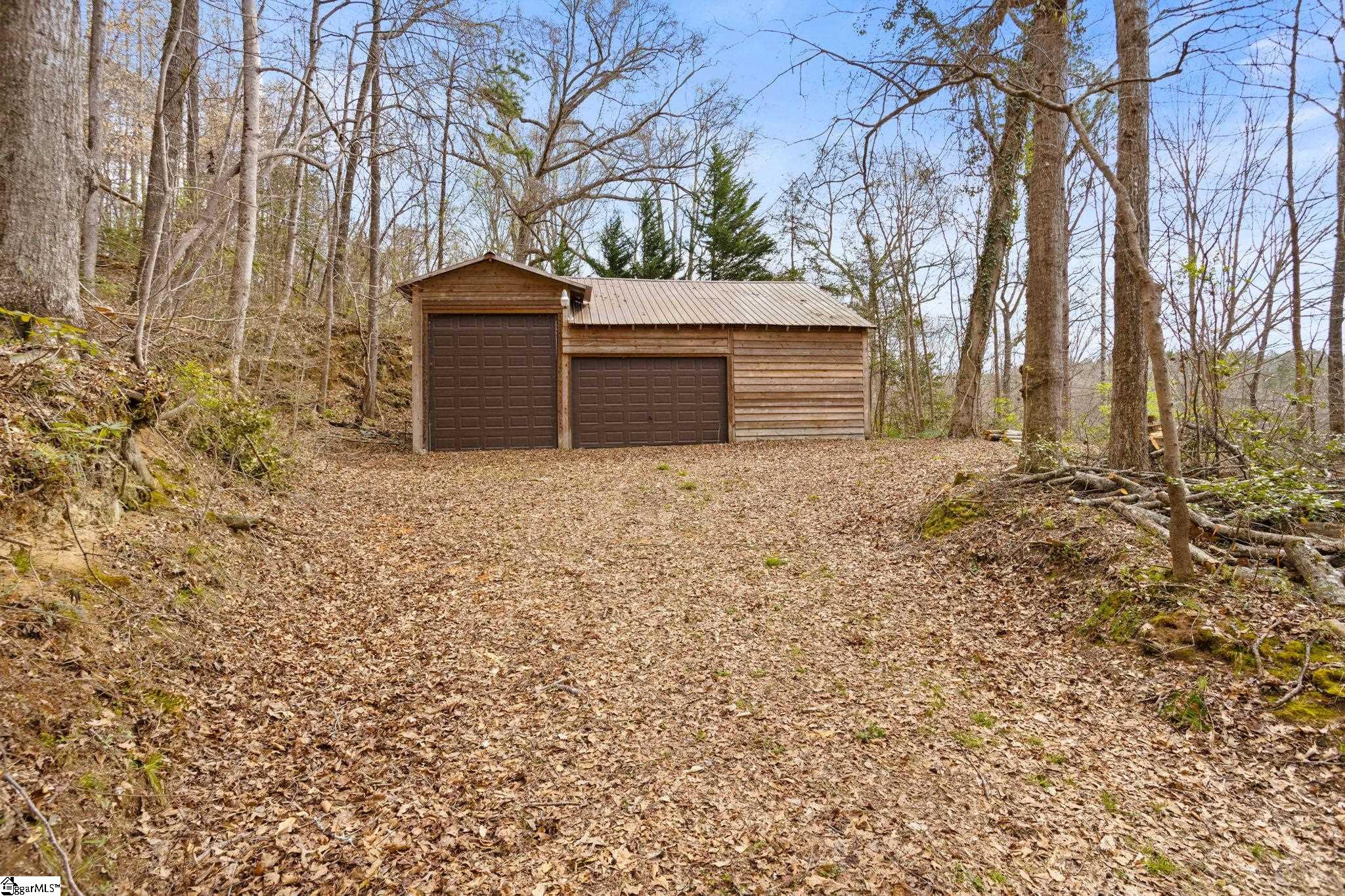 98 Blue Lake Road Greenville, SC 29617 - Photo 32 of 36 Gallery Image 32