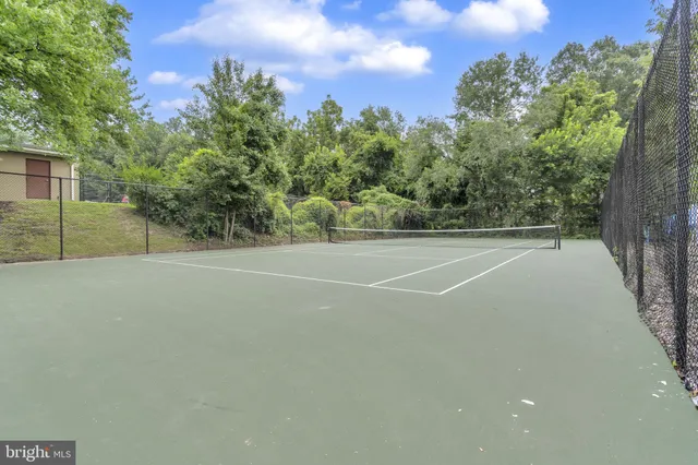 a view of a tennis court