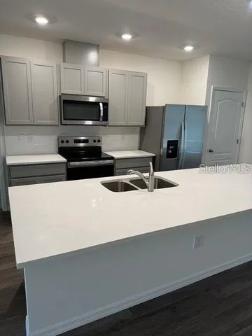 $2,400 | 5350 Hayloft Drive, Apopka, FL 32712