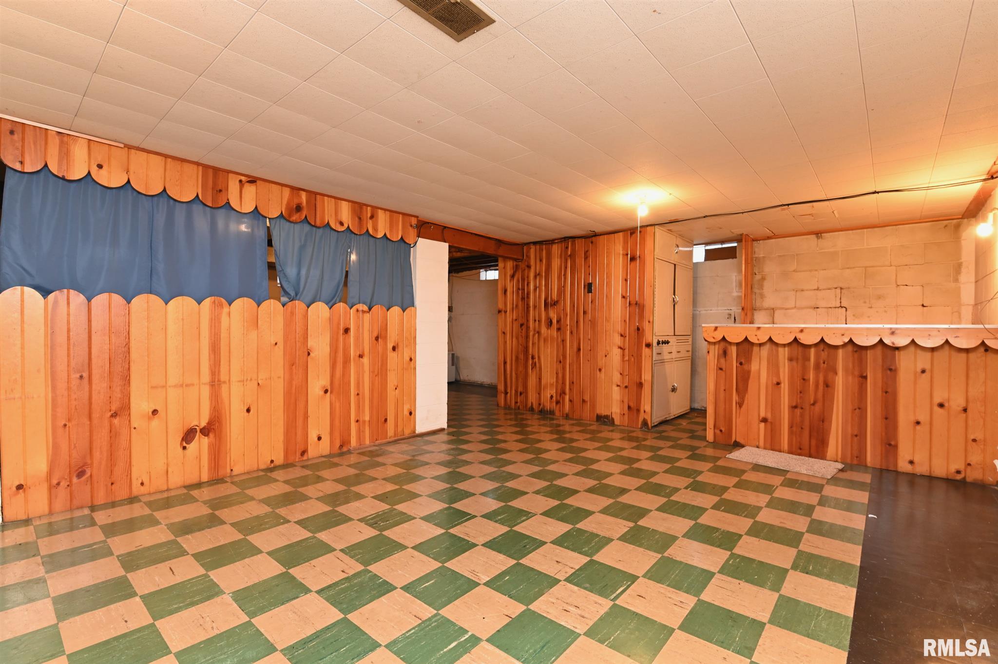 4209 North Wycliffe Road Peoria, IL 61614 - Photo 23 of 30 Gallery Image 23