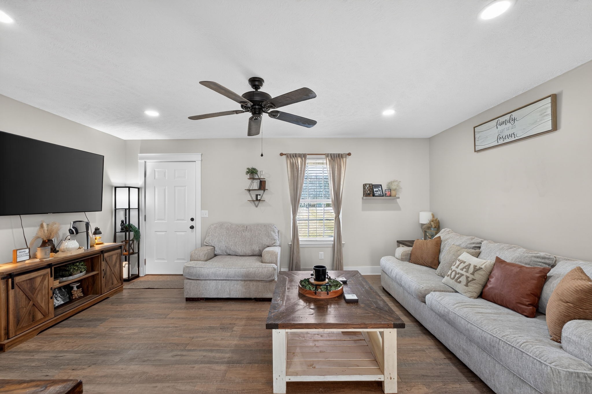 324 Deer Point Road Unionville, TN 37180 - Photo 6 of 29 Gallery Image 6