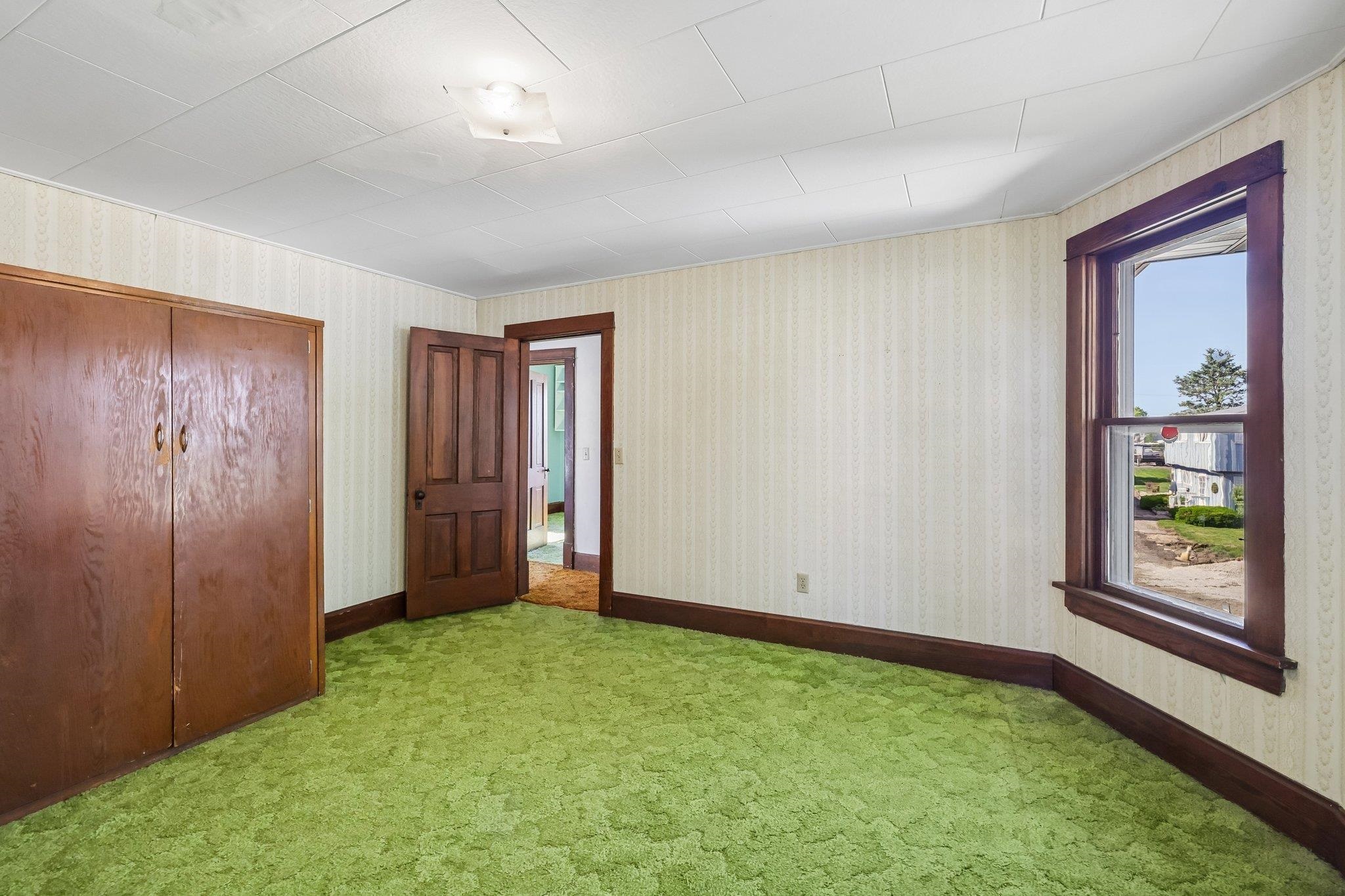 202 West 3rd Street Waunakee, WI 53597 - Photo 27 of 48