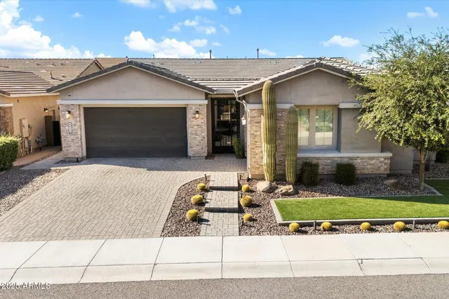 $1,310,500 | 22116 North 31st Street, Phoenix, AZ 85050