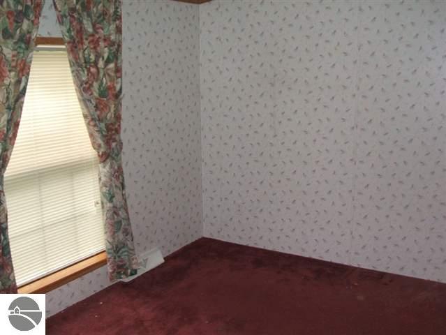 2122 East 30 Road Cadillac, MI 49601 - Photo 13 of 15 1717753-12.JPG
