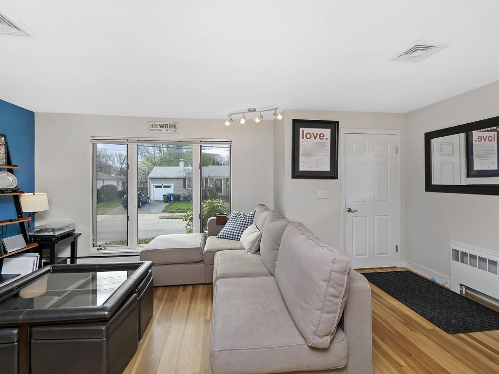 143 Truman Road Newton, MA 02459 - Photo 4 of 34 Gallery Image 4