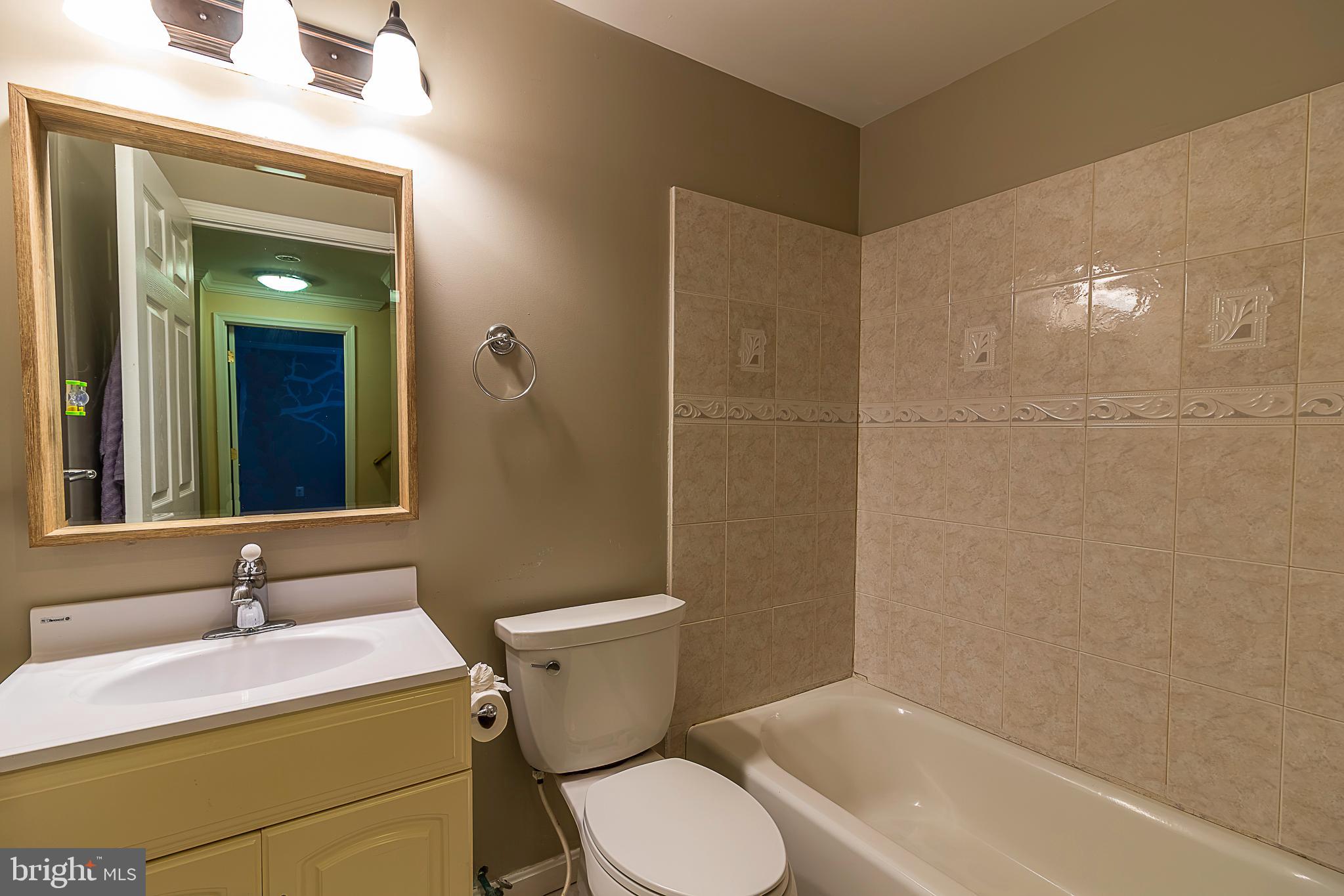 15521 Wheatfield Road Woodbridge, VA 22193 - Photo 35 of 39 Full Bath in the basement