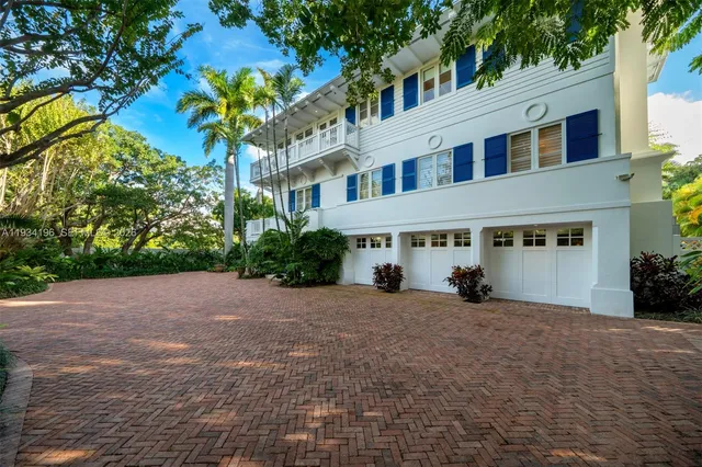 $19,800,000 | 100 Cape Florida Drive, Key Biscayne, FL 33149