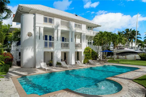 $19,800,000 | 100 Cape Florida Drive, Key Biscayne, FL 33149