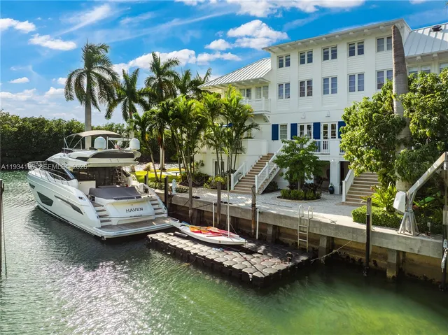 $19,800,000 | 100 Cape Florida Drive, Key Biscayne, FL 33149