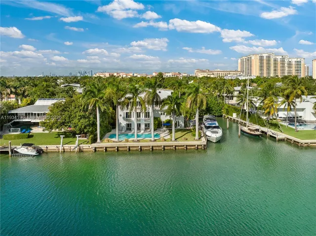 $19,800,000 | 100 Cape Florida Drive, Key Biscayne, FL 33149