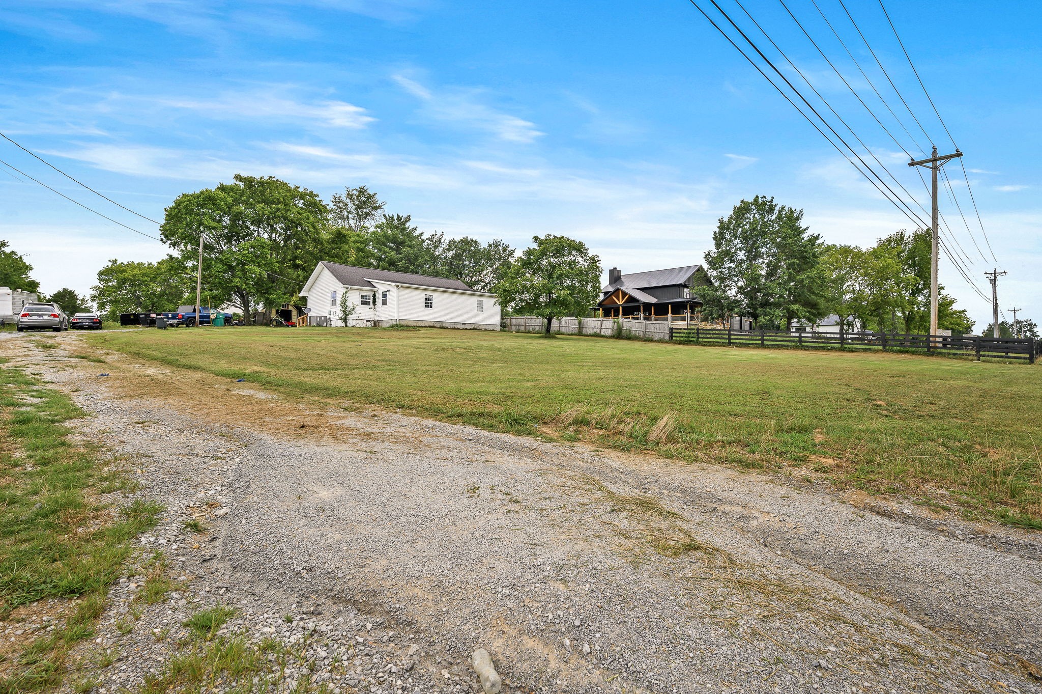 3198 Horn Springs Road Lebanon, TN 37087 - Photo 20 of 41 a view of a big yard with a house