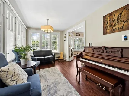 $1,350,000 | 201 West Union Avenue, Wheaton, IL 60187