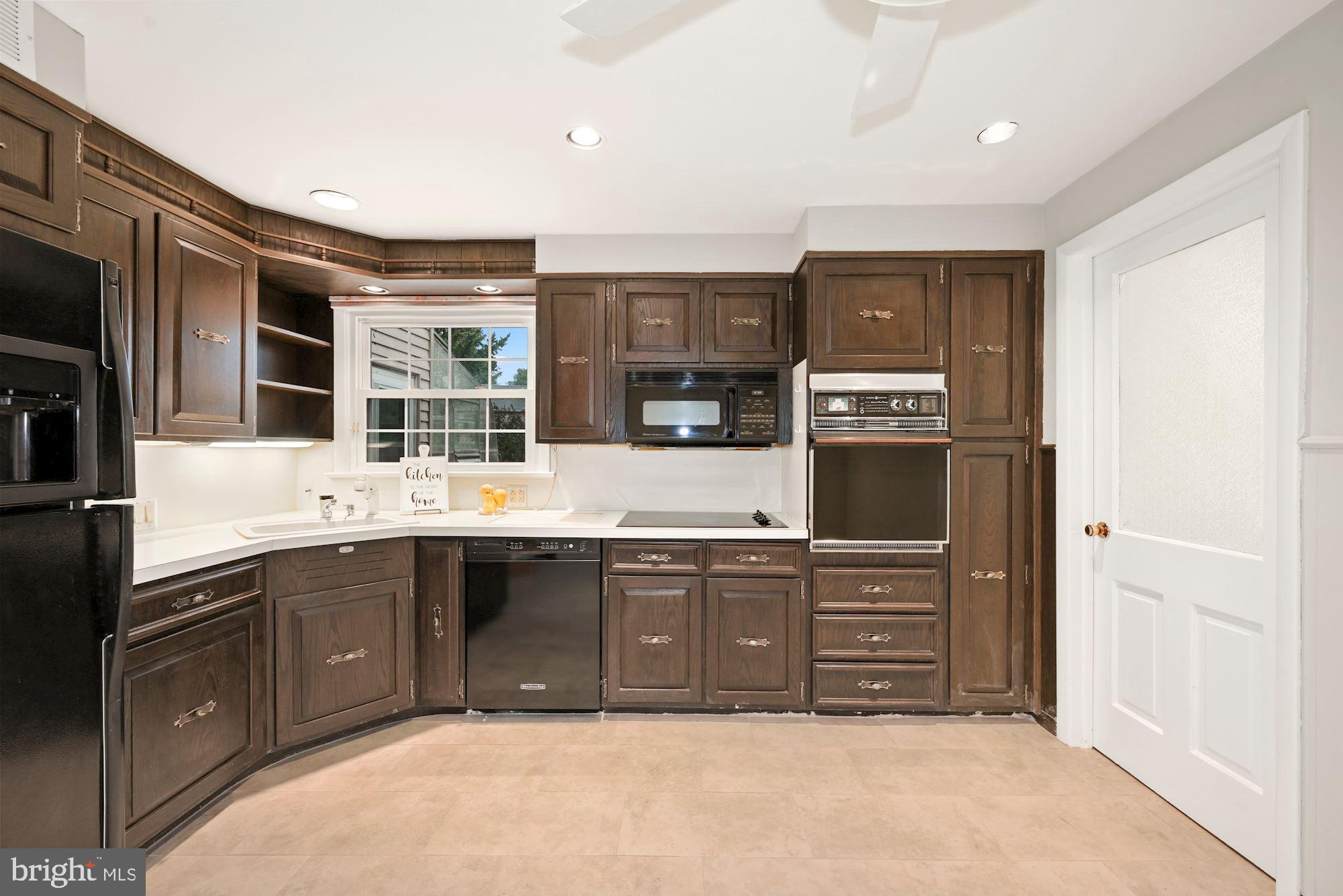 216 Harvest Road Cherry Hill, NJ 08002 - Photo 11 of 33