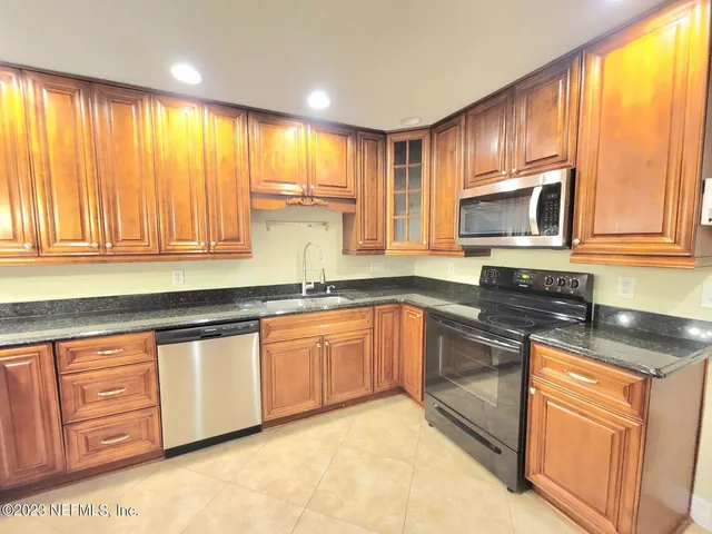 $2,450 | 11640 Wellington Way, Jacksonville, FL 32223