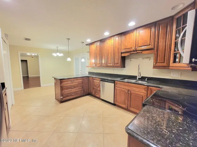 $2,450 | 11640 Wellington Way, Jacksonville, FL 32223