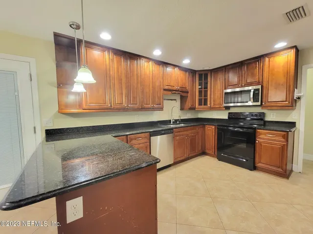 $2,450 | 11640 Wellington Way, Jacksonville, FL 32223