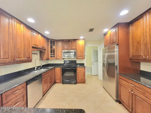 $2,450 | 11640 Wellington Way, Jacksonville, FL 32223