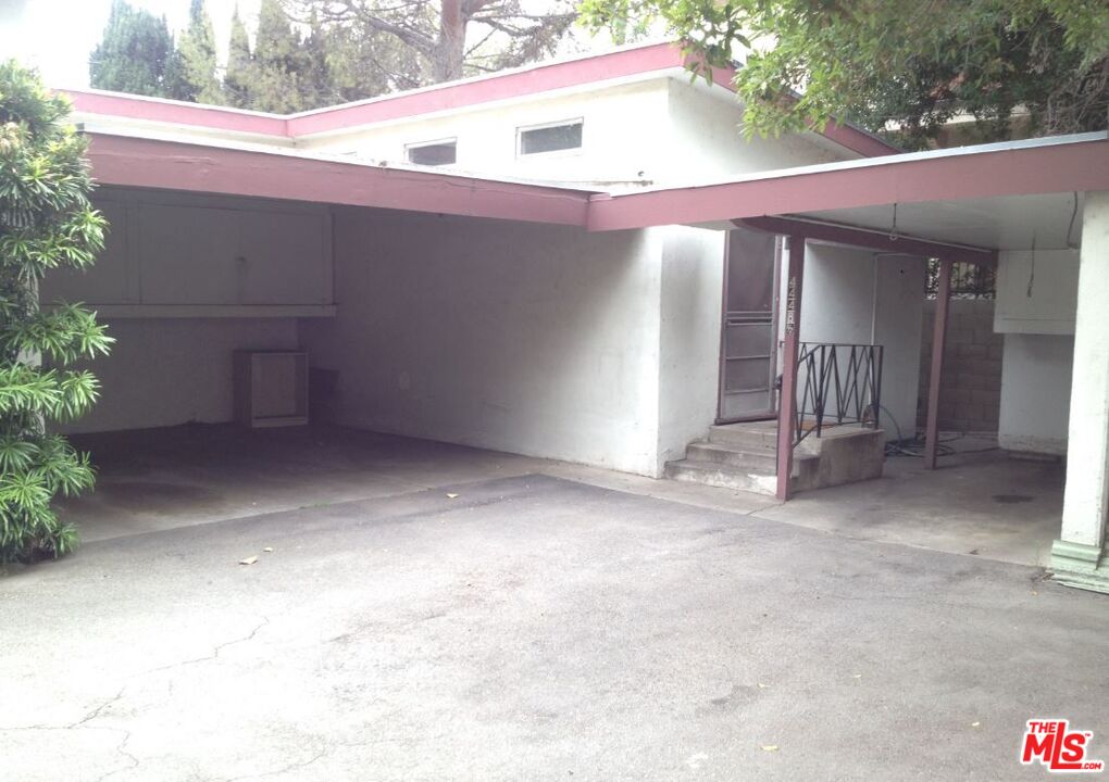 4448 Avocado Street, Unit 4448 1/2 Los Angeles, CA 90027 - Photo 4 of 7
